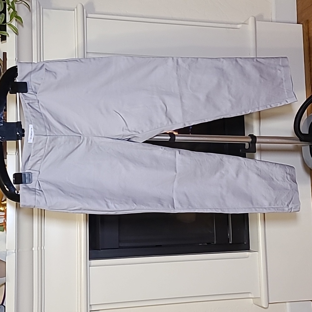 Liz Claiborne Light Gray Cropped Dress Pants